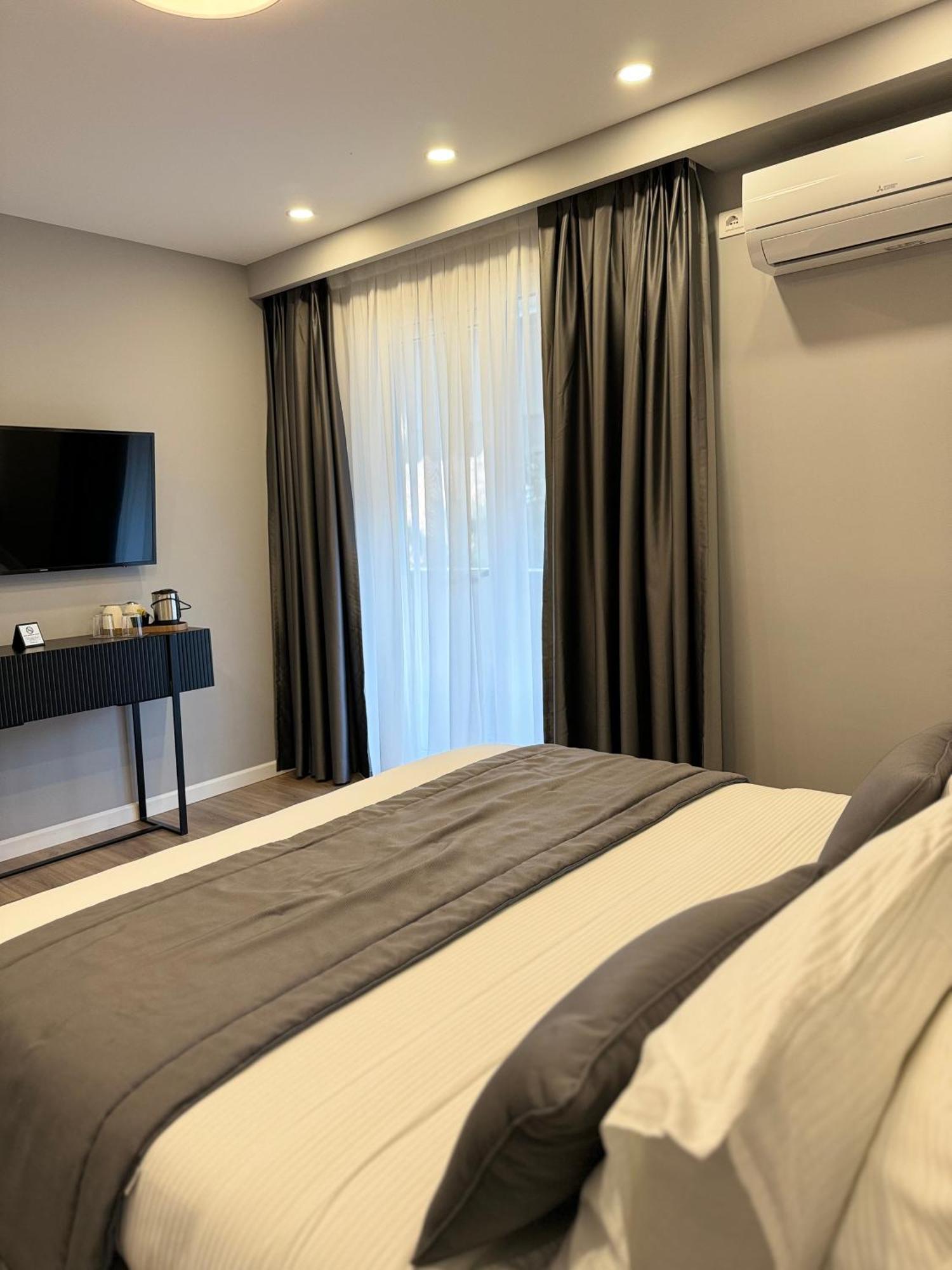 L'Hotel Τίρανα Εξωτερικό φωτογραφία